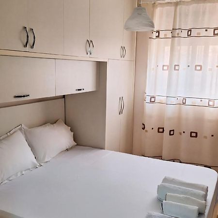 Promenade Apartment In City Centre Μπεράτ Εξωτερικό φωτογραφία