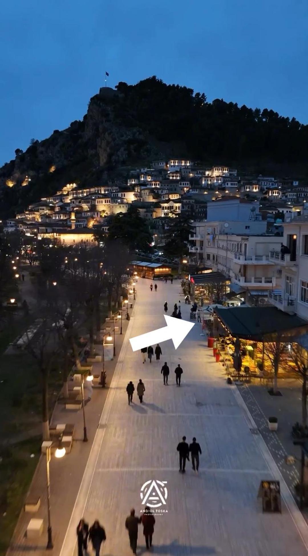 Promenade Apartment In City Centre Μπεράτ Εξωτερικό φωτογραφία