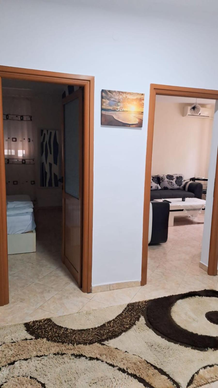 Promenade Apartment In City Centre Μπεράτ Εξωτερικό φωτογραφία