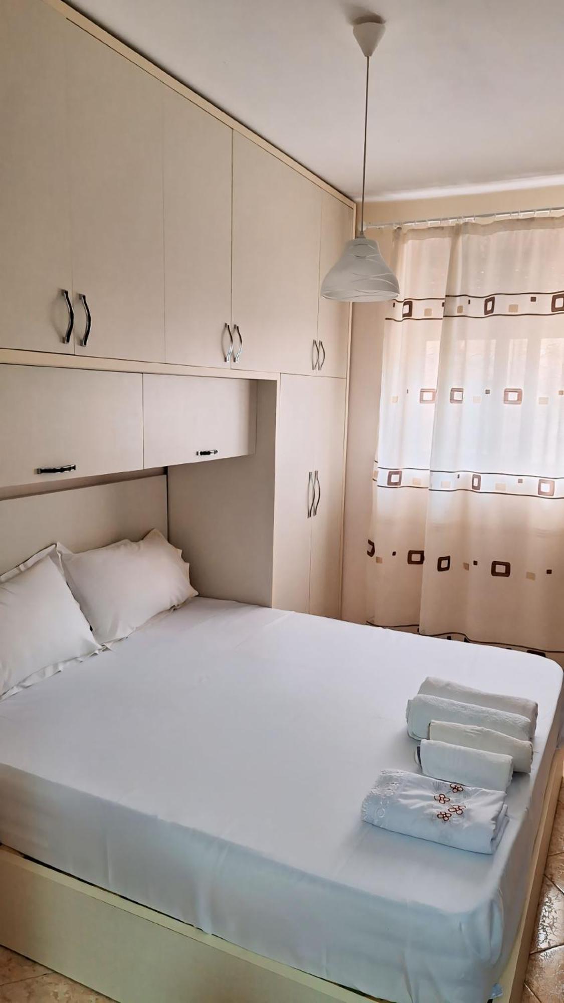 Promenade Apartment In City Centre Μπεράτ Εξωτερικό φωτογραφία